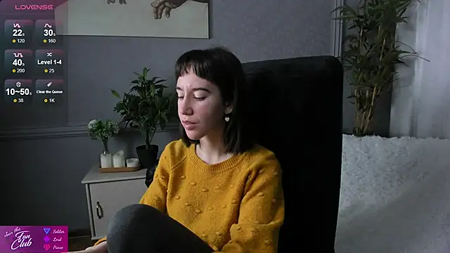 Snapshot of Belle_Via chatting on December 2024 01:39:01 PM Belle Via online show from December 2024 01:39:01 PM