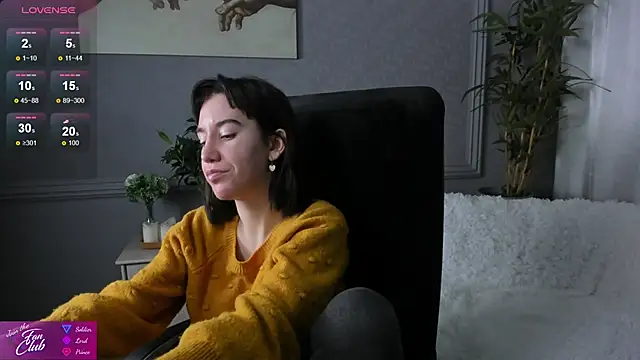 Snapshot of Belle_Via chatting on December 2024 04:43:01 PM Belle Via online show from December 2024 04:43:01 PM