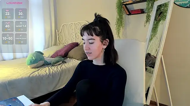 Snapshot of Belle_Via chatting on January 2025 09:11:02 AM Belle Via online show from January 2025 09:11:02 AM