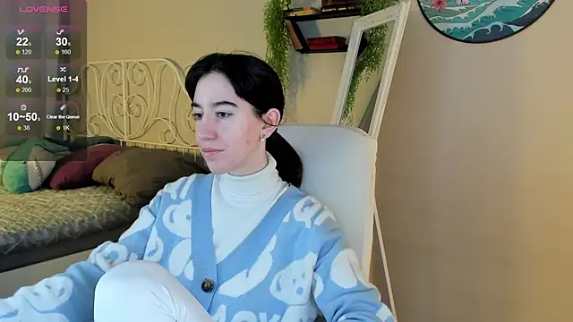 Snapshot of Belle_Via chatting on January 2025 05:35:01 AM Belle Via online show from January 2025 05:35:01 AM