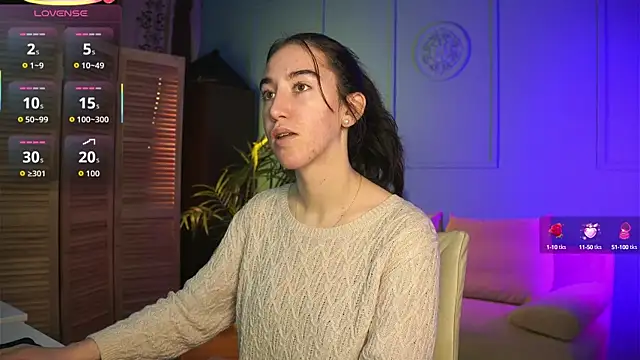 Snapshot of Belle_Via chatting on October 2025 04:04:02 PM Belle Via online show from October 2025 04:04:02 PM