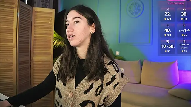 Snapshot of Belle_Via chatting on October 2025 01:11:02 PM Belle Via online show from October 2025 01:11:02 PM