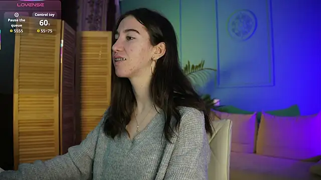 Snapshot of Belle_Via chatting on October 2025 05:55:02 PM Belle Via online show from October 2025 05:55:02 PM