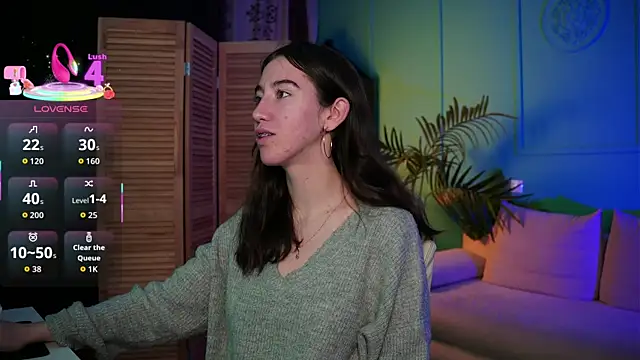 Snapshot of Belle_Via chatting on October 2025 03:41:01 PM Belle Via online show from October 2025 03:41:01 PM