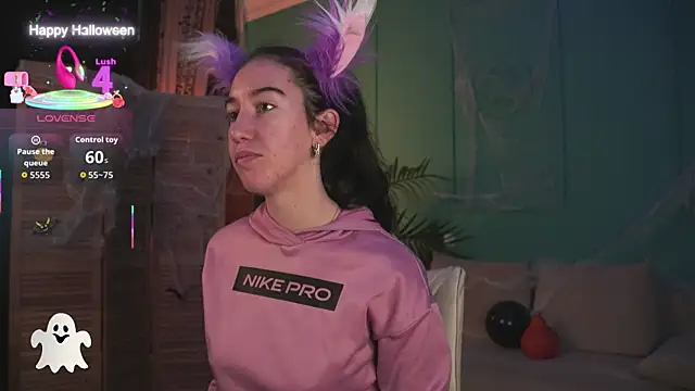 Snapshot of Belle_Via chatting on November 2025 10:16:01 AM Belle Via online show from November 2025 10:16:01 AM