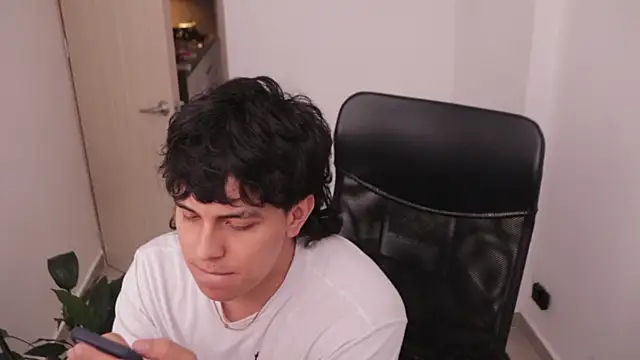 Tony Hoffa online show from March 2026 10:17:02 PM