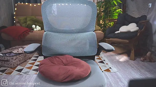 Feral Berrry  online show from November 2025 05:40:02 AM