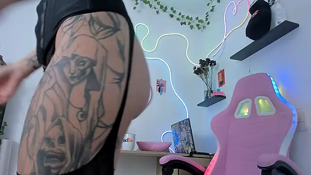 AlyRoses online show from March 2025 12:10:01 AM