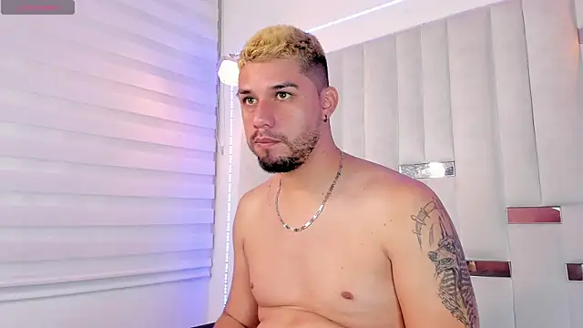 Snapshot of Jacoob19_ chatting on December 2024 03:43:02 PM Jacoob19 online show from December 2024 03:43:02 PM