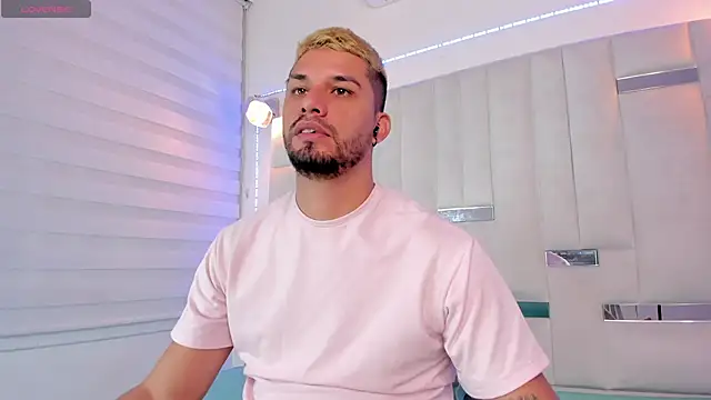 Snapshot of Jacoob19_ chatting on December 2024 01:12:02 PM Jacoob19 online show from December 2024 01:12:02 PM