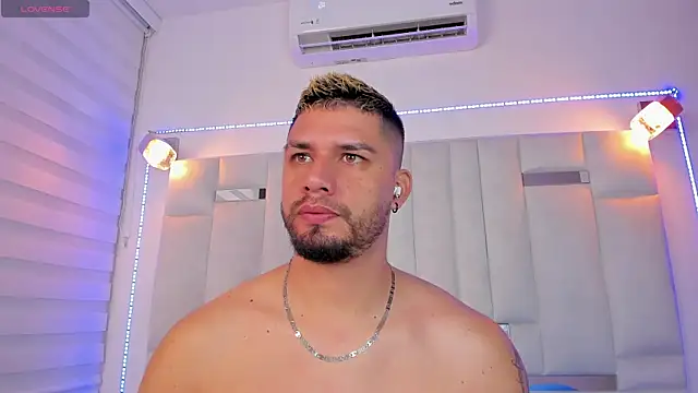 Snapshot of Jacoob19_ chatting on January 2025 01:06:02 PM Jacoob19 online show from January 2025 01:06:02 PM