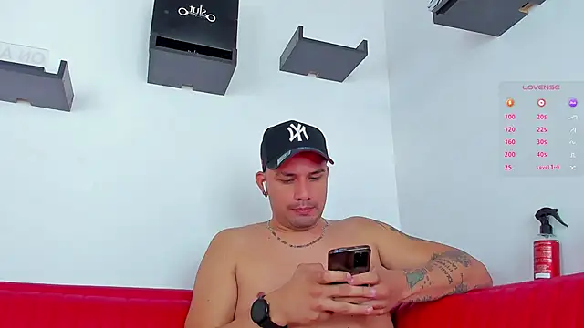 Snapshot of Jacoob19_ chatting on January 2025 04:10:01 PM Jacoob19 online show from January 2025 04:10:01 PM