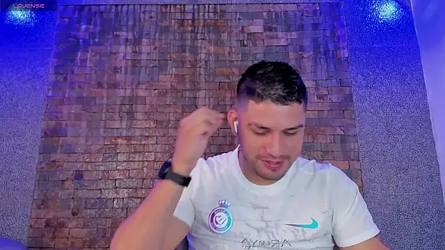 Snapshot of Jacoob19_ chatting on January 2025 01:11:01 PM Jacoob19 online show from January 2025 01:11:01 PM