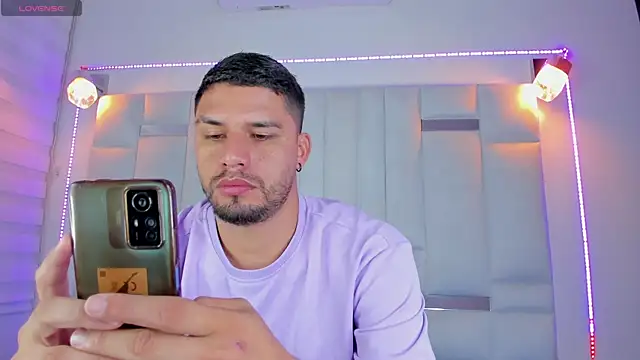 Snapshot of Jacoob19_ chatting on February 2025 03:52:01 PM Jacoob19 online show from February 2025 03:52:01 PM