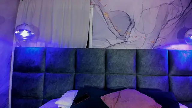 Snapshot of LottiCarter chatting on September 2025 11:37:01 AM LottiCarter online show from September 2025 11:37:01 AM