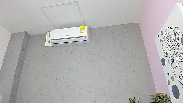 Tiffany mendez online show from February 2026 12:06:01 PM