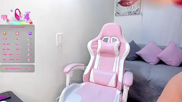 ivanacoper online show from October 2025 05:25:01 AM