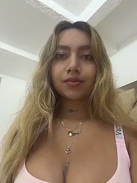 amanda-medrano1 online show from May 2026 02:24:02 PM
