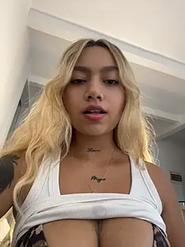 amanda-medrano1 online show from July 2026 04:11:02 PM