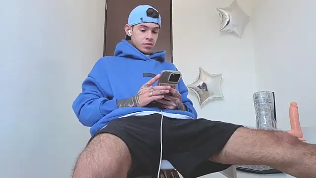 Snapshot of Saturno_v chatting on September 2025 09:42:02 AM Saturno v online show from September 2025 09:42:02 AM