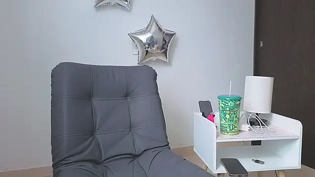 Snapshot of Saturno_v chatting on September 2025 06:55:02 PM Saturno v online show from September 2025 06:55:02 PM