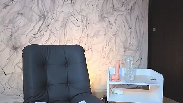 Snapshot of Saturno_v chatting on October 2025 10:52:01 PM Saturno v online show from October 2025 10:52:01 PM