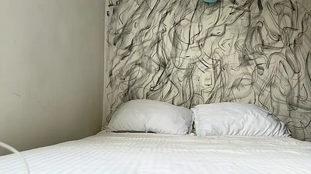 Snapshot of Saturno_v chatting on January 2026 01:17:02 PM Saturno v online show from January 2026 01:17:02 PM