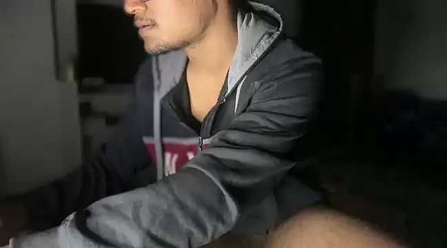 Snapshot of wild_x_predator chatting on February 2025 07:44:02 PM wild x predator online show from February 2025 07:44:02 PM