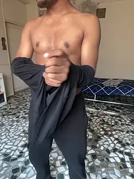 Snapshot of wild_x_predator chatting on March 2025 05:14:01 AM wild x predator online show from March 2025 05:14:01 AM