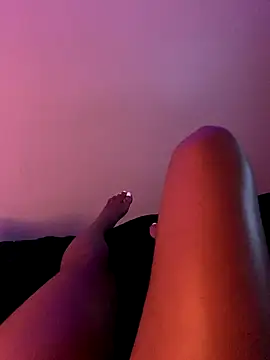 Snapshot of ReineNeferrti chatting on October 2025 08:38:02 PM ReineNeferrti online show from October 2025 08:38:02 PM