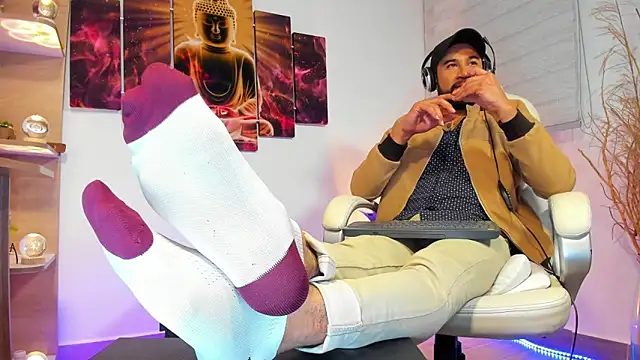 Snapshot of alessandro_wye chatting on February 2025 08:42:02 AM alessandro wye online show from February 2025 08:42:02 AM