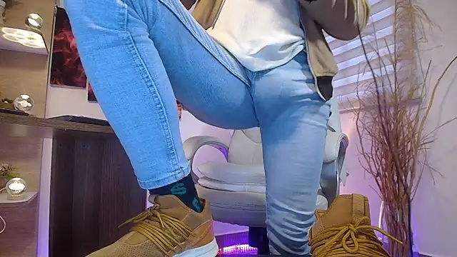 Snapshot of alessandro_wye chatting on March 2025 12:35:02 PM alessandro wye online show from March 2025 12:35:02 PM