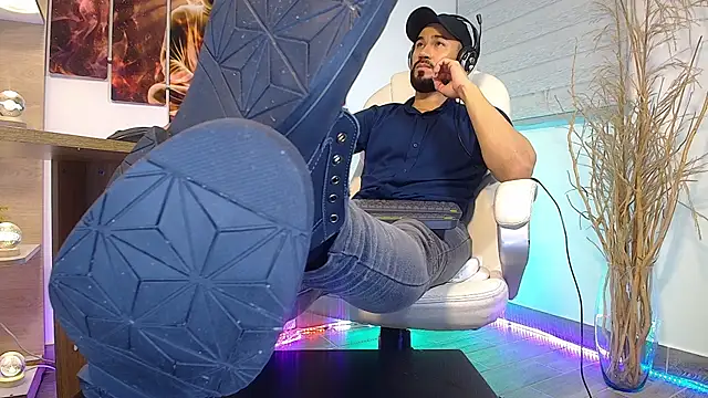 Snapshot of alessandro_wye chatting on March 2025 07:48:01 AM alessandro wye online show from March 2025 07:48:01 AM