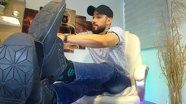 Snapshot of alessandro_wye chatting on March 2025 11:44:02 AM alessandro wye online show from March 2025 11:44:02 AM