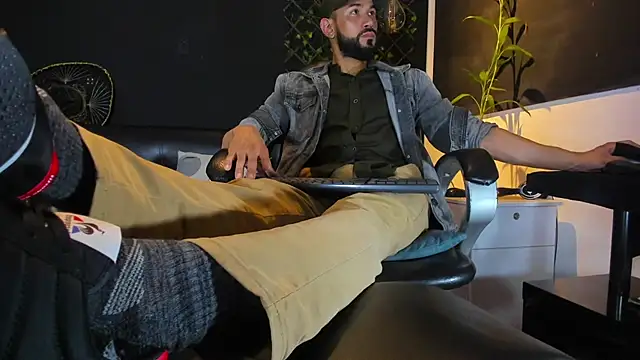 Snapshot of alessandro_wye chatting on February 2026 04:41:01 AM alessandro wye online show from February 2026 04:41:01 AM