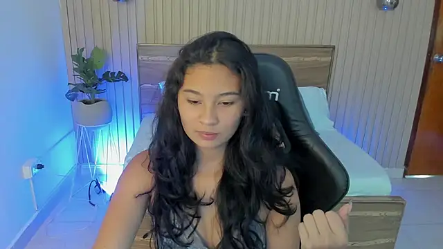 Snapshot of melody_flowers chatting on January 2025 12:30:01 PM melody flowers online show from January 2025 12:30:01 PM