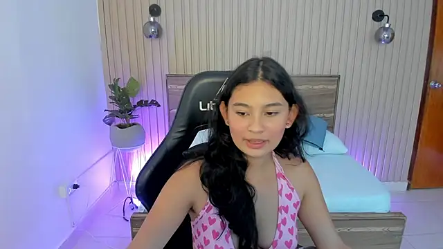 Snapshot of melody_flowers chatting on January 2025 03:28:02 PM melody flowers online show from January 2025 03:28:02 PM