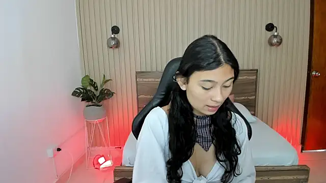 Snapshot of melody_flowers chatting on February 2025 12:11:02 PM melody flowers online show from February 2025 12:11:02 PM