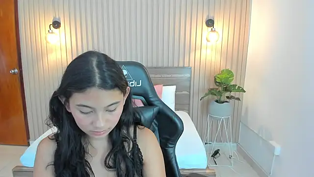 Snapshot of melody_flowers chatting on February 2025 03:20:02 PM melody flowers online show from February 2025 03:20:02 PM