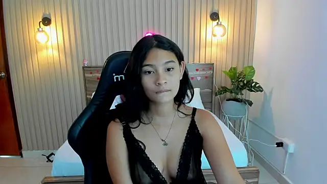 Snapshot of melody_flowers chatting on February 2025 03:19:02 PM melody flowers online show from February 2025 03:19:02 PM