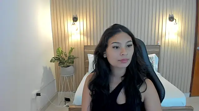 Snapshot of melody_flowers chatting on March 2025 12:30:02 PM melody flowers online show from March 2025 12:30:02 PM