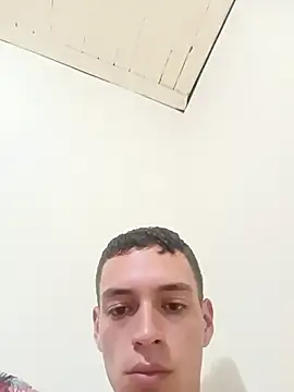 Snapshot of zeus67wrer chatting on September 2025 11:05:02 PM zeus67wrer online show from September 2025 11:05:02 PM