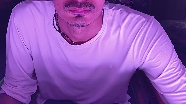 Snapshot of Habibi_big_b chatting on May 2026 02:40:02 AM Habibi big b online show from May 2026 02:40:02 AM