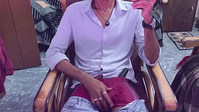 Snapshot of Habibi_big_b chatting on June 2026 03:50:02 AM Habibi big b online show from June 2026 03:50:02 AM