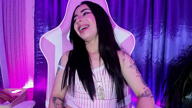 hanna  azumi online show from January 2025 04:18:02 AM