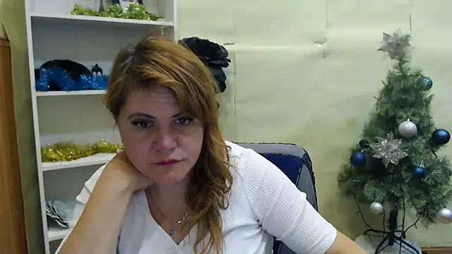 Snapshot of DaniellaKiss chatting on February 2025 03:02:02 AM DaniellaKiss online show from February 2025 03:02:02 AM