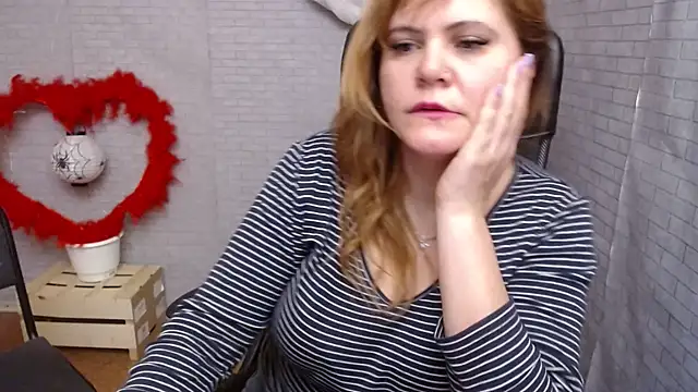 Snapshot of DaniellaKiss chatting on February 2025 04:44:02 AM DaniellaKiss online show from February 2025 04:44:02 AM