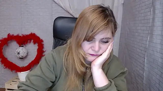 Snapshot of DaniellaKiss chatting on February 2025 07:27:01 PM DaniellaKiss online show from February 2025 07:27:01 PM