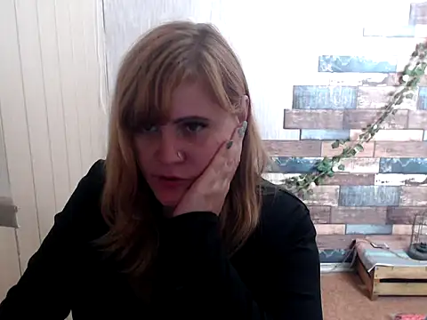 Snapshot of DaniellaKiss chatting on October 2025 08:39:01 PM DaniellaKiss online show from October 2025 08:39:01 PM