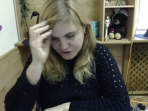 Snapshot of DaniellaKiss chatting on October 2025 07:34:02 AM DaniellaKiss online show from October 2025 07:34:02 AM